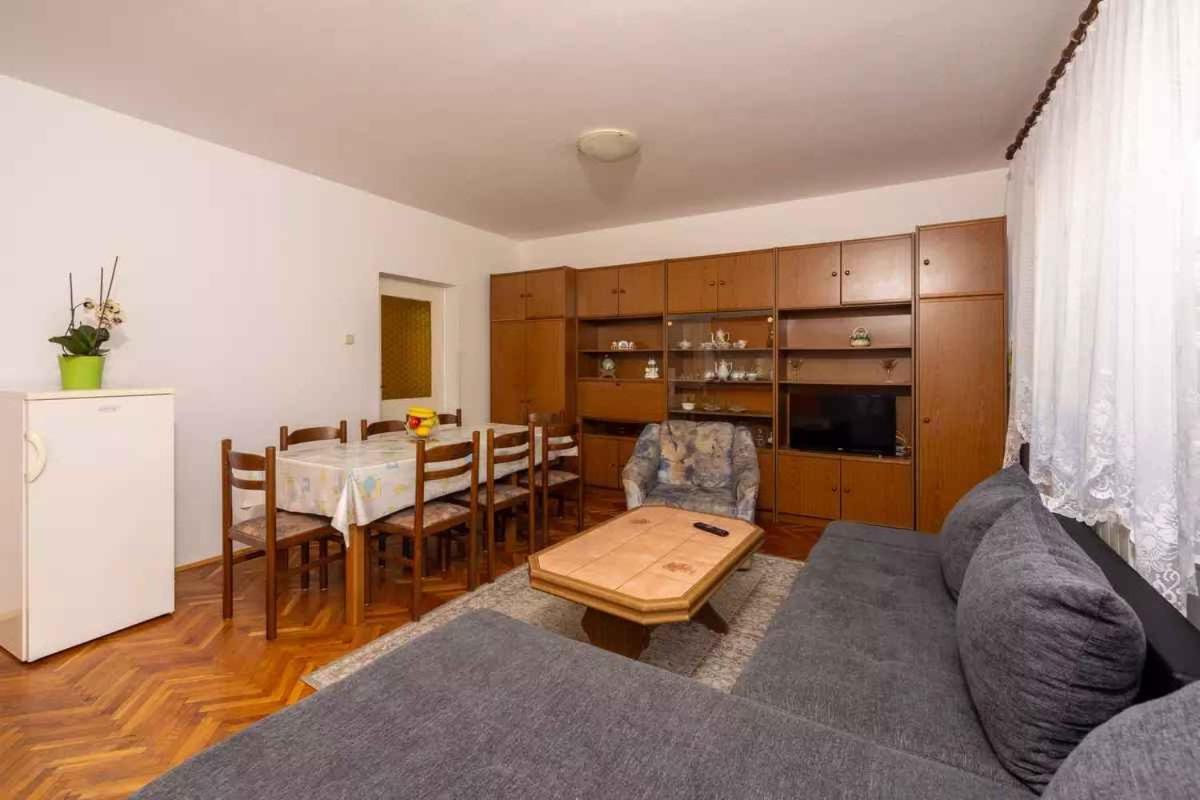 Four-Bedroom Apartment In Crikvenica II Ngoại thất bức ảnh