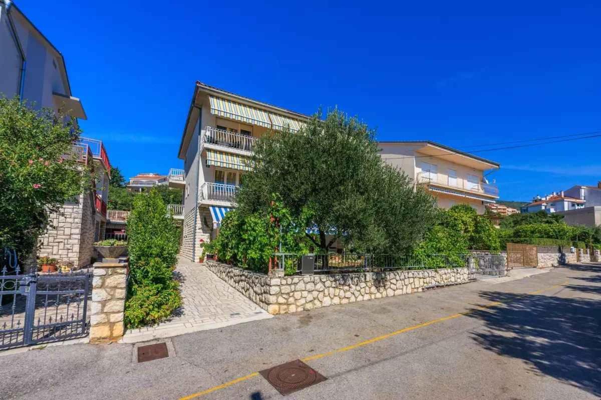 Four-Bedroom Apartment In Crikvenica II Ngoại thất bức ảnh