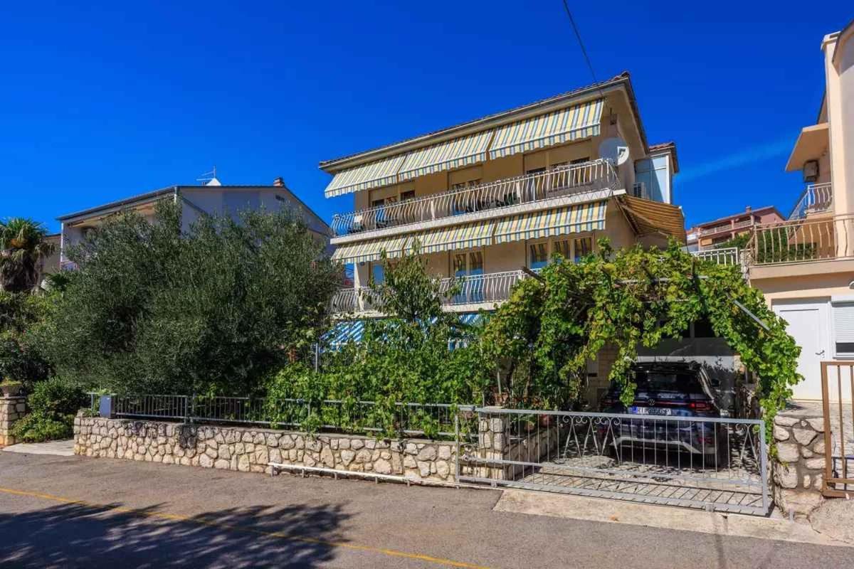 Four-Bedroom Apartment In Crikvenica II Ngoại thất bức ảnh